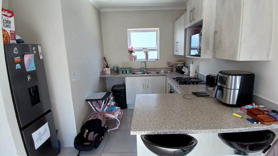 To Let 2 Bedroom Property for Rent in Overbaakens Eastern Cape